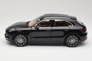 Porsche Macan Turbo 95B Black Metallic Minichamps 1:18 110062502 Metal - imagen 4 de 8