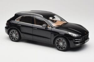 Porsche Macan Turbo 95B Black Metallic Minichamps 1:18 110062502 Metal - imagen 6 de 8