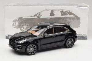 Porsche Macan Turbo 95B Black Metallic Minichamps 1:18 110062502 Metal - imagen 8 de 8