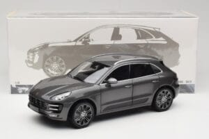 Porsche Macan Turbo 95B Grey Metallic Minichamps 1:18 110062501 Metal - imagen 8 de 8
