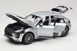 Porsche Macan Turbo 95B Plata Minichamps 1:18 110062504 Metal - imagen 2 de 8