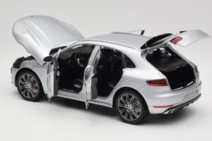 Porsche Macan Turbo 95B Plata Minichamps 1:18 110062504 Metal - imagen 7 de 8