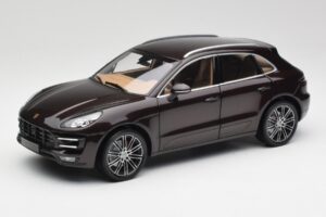 Porsche Macan 95B Turbo Caoba Metálico Minichamps 1:18 110062500 Metal