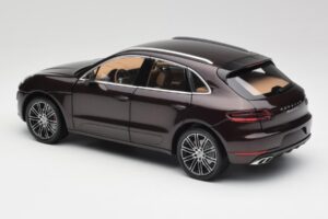 Porsche Macan 95B Turbo Caoba Metálico Minichamps 1:18 110062500 Metal - imagen 7 de 8