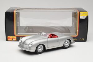 Porsche No. 1 356 Roadster Fish Plata Maisto 1:18 31853 Metal - imagen 8 de 8