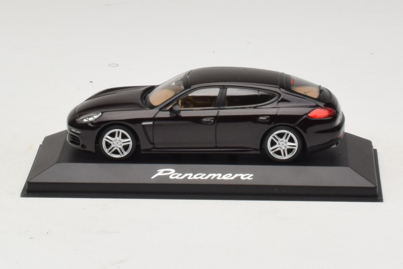 Porsche Panamera 970 Black Metallic Minichamps 1:43 WAP0203900E Metal