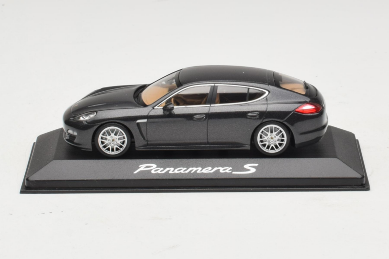 Porsche Panamera 970 S Grey Metallic Minichamps 1:43 WAP02000219 Metal