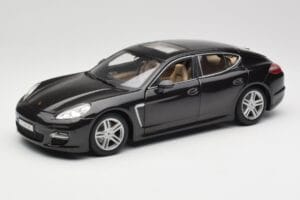Porsche Panamera Turbo 970 Negro Maisto 1:18 36197 Metal