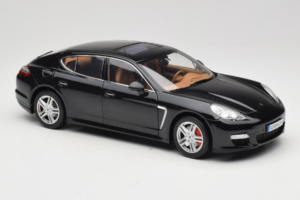 Porsche Panamera 970 Turbo Basalt Black Norev 1:18 WAP02100319 Metal - imagen 6 de 8