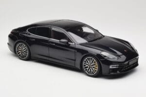 Porsche Panamera 971 Turbo S Azul Metallic Minichamps 1:18 113061075 Metal - imagen 6 de 8