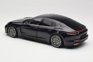 Porsche Panamera 971 Turbo S Azul Metallic Minichamps 1:18 113061075 Metal - imagen 7 de 8