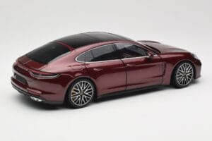 Porsche Panamera 971 Turbo S Rojo Metallic Minichamps 1:18 113061077 Metal - imagen 3 de 8