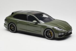 Porsche Panamera Turbo S 971 Sport Turismo Verde GT Spirit 1:18 GT447 Resina - imagen 4 de 6