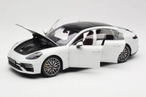 Porsche Panamera 971 Turbo S Blanco Metallic Minichamps 1:18 113061074 Metal - imagen 2 de 8