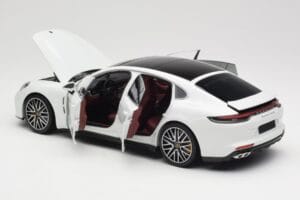 Porsche Panamera 971 Turbo S Blanco Metallic Minichamps 1:18 113061074 Metal - imagen 5 de 8