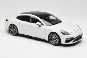 Porsche Panamera 971 Turbo S Blanco Metallic Minichamps 1:18 113061074 Metal - imagen 6 de 8