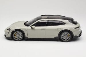 Porsche Taycan Cross Turismo Turbo S Chalk Grey Minichamps 1:18 155069302 Metal - imagen 3 de 6
