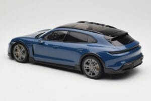 Porsche Taycan J1 Turbo S Cross Turismo Azul Minichamps 1:18 155069301 Metal - imagen 5 de 6