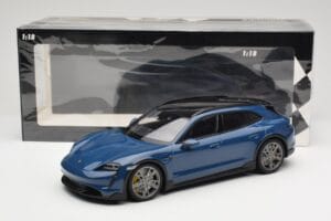 Porsche Taycan J1 Turbo S Cross Turismo Azul Minichamps 1:18 155069301 Metal - imagen 6 de 6
