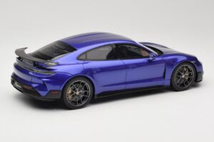 Porsche Taycan J1 Turbo GT Purple Sky Metallic GT Spirit 1:18 GT520 Resina - imagen 2 de 6