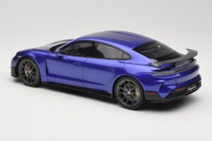 Porsche Taycan J1 Turbo GT Purple Sky Metallic GT Spirit 1:18 GT520 Resina - imagen 5 de 6