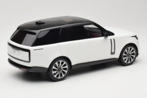 Land Rover Range Rover L460 P530 Autobiography Fuji White GT Spirit 1:18 GT533 Resina - imagen 2 de 6