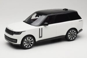 Land Rover Range Rover L460 P530 Autobiography Fuji White GT Spirit 1:18 GT533 Resina