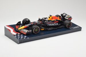 Red Bull Racing RB18 #1 M. Verstappen Winner Austin GP 2022 Minichamps 1:18 113222901 Metal - imagen 2 de 6