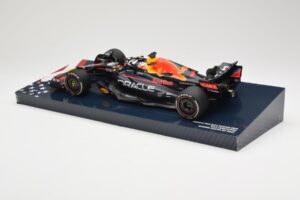 Red Bull Racing RB18 #1 M. Verstappen Winner Austin GP 2022 Minichamps 1:18 113222901 Metal - imagen 5 de 6