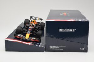 Red Bull Racing RB18 #1 M. Verstappen Winner Austin GP 2022 Minichamps 1:18 113222901 Metal - imagen 6 de 6
