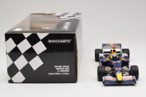 Red Bull RB1 Cosworth #14 D. Coulthard Red Bull Racing Showcar 2005 Minichamps 1:18 100050014 Metal - imagen 6 de 6