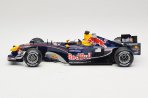 Red Bull RB1 Cosworth #15 C. Klien Red Bull Racing Showcar 2005 Minichamps 1:18 100050085 Metal - imagen 3 de 7