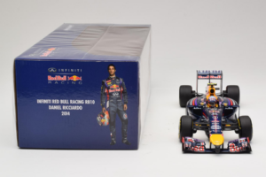 Red Bull RB10 Renault #3 D. Ricciardo Infiniti Red Bull Racing Showcar 2014 Minichamps 1:18 110140003 Metal - imagen 6 de 6