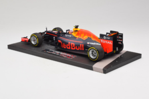 Red Bull RB12 Tag Heuer #26 D. Kvyat Red Bull Racing Showcar 2016 Minichamps 1:18 117160026 Resina - imagen 5 de 7