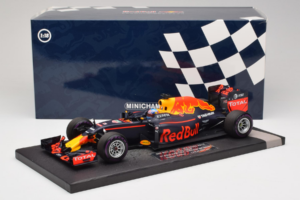 Red Bull RB12 Tag Heuer #3 D. Ricciardo Red Bull Racing 1st Pole Monaco Grand Prix 2016 Minichamps 1:18 117160103 Resina - imagen 7 de 7