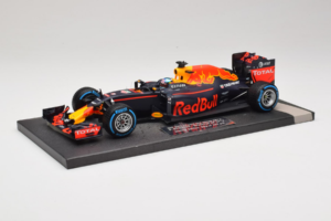 Red Bull RB12 Tag Heuer #3 D. Ricciardo Red Bull Racing Brazilian Grand Prix 2016 Minichamps 1:18 117161203 Resina - imagen 2 de 6