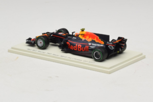 Red Bull RB13 Tag Heuer #33 M. Verstappen 3rd Chinese Grand Prix 2017 Spark 1:43 S5037 Resina - imagen 3 de 4