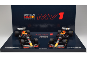 Red Bull RB19 Honda RBPT #1 M. Verstappen Oracle Red Bull Racing Qatar Grand Prix World Champion 2023 Minichamps 1:18 1122318 - imagen 6 de 6