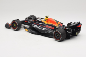 Red Bull RB19 #11 S. Perez Oracle Red Bull Racing Saudi Arabian Grand Prix Winner 2023 Minichamps 1:18 110230111 Resina - imagen 5 de 6