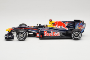 Red Bull RB6 Renault #5 S. Vettel Red Bull Racing Brazilian Grand Prix Winner 2010 Minichamps 1:18 110100205 Metal - imagen 3 de 7