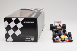 Red Bull RB6 Renault #5 S. Vettel Red Bull Racing Brazilian Grand Prix Winner 2010 Minichamps 1:18 110100205 Metal - imagen 7 de 7
