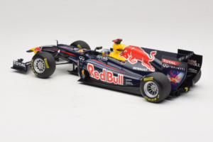 Red Bull RB7 Renault #1 S. Vettel Red Bull Racing Showcar 2011 Minichamps 1:18 110110071-1 Metal - imagen 5 de 7