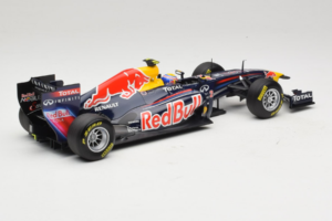 Red Bull RB7 Renault #2 M. Webber Red Bull Racing Showcar 2011 Minichamps 1:18 110110002 Metal - imagen 2 de 7