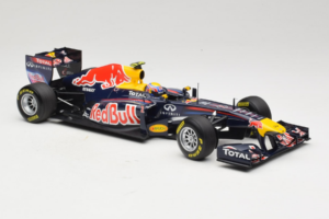 Red Bull RB7 Renault #2 M. Webber Red Bull Racing Showcar 2011 Minichamps 1:18 110110002 Metal - imagen 4 de 7
