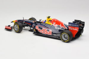 Red Bull RB8 Renault #2 M. Webber Red Bull Racing Showcar 2012 Minichamps 1:18 110120072 Metal - imagen 5 de 7