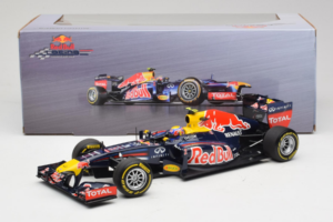 Red Bull RB8 Renault #2 M. Webber Red Bull Racing Showcar 2012 Minichamps 1:18 110120072 Metal - imagen 7 de 7