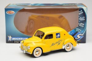 Renault 4CV Michelin Yellow Solido 1:18 82002 Metal - imagen 6 de 6