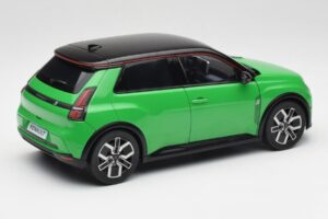 Renault 5 E-Tech Electric Pop Verde & Negro Norev 1:18 185502 Metal - imagen 3 de 8
