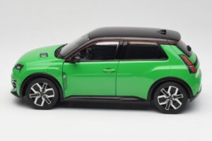 Renault 5 E-Tech Electric Pop Verde & Negro Norev 1:18 185502 Metal - imagen 4 de 8