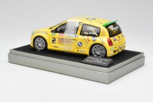 Renault Clio Sport #2 E. Rangoni Renault Clio Trophy Winner 2000 Universal Hobbies 1:18 7711218616 Metal - imagen 5 de 6